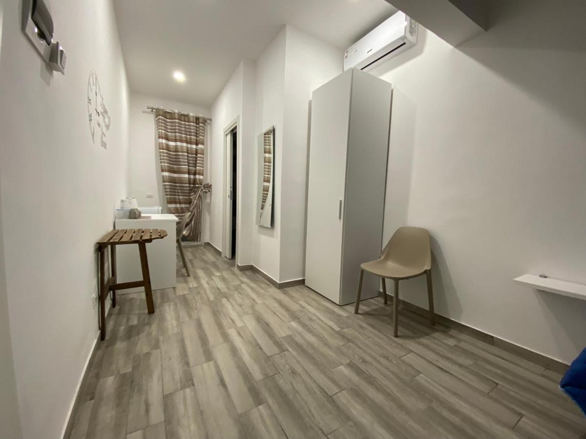 IN CENTRO ROOMS Vicino Cefalù Campofelice Di Roccella Exterior foto