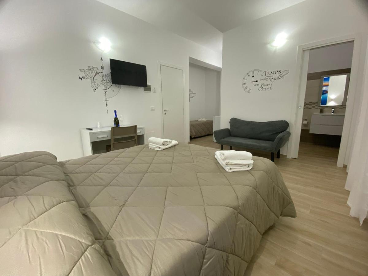 IN CENTRO ROOMS Vicino Cefalù Campofelice Di Roccella Exterior foto