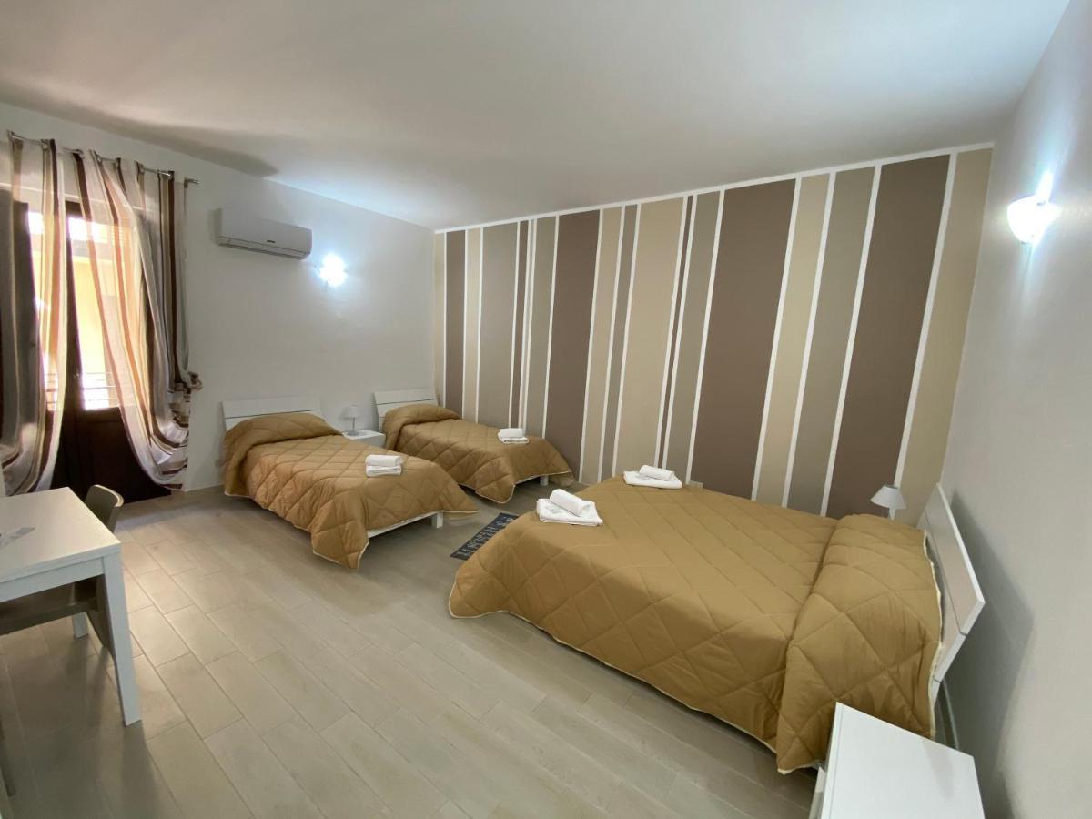 IN CENTRO ROOMS Vicino Cefalù Campofelice Di Roccella Exterior foto